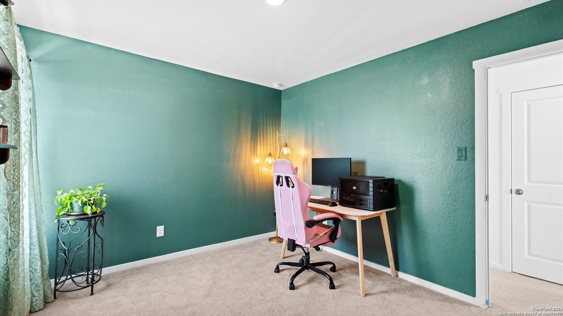 main property photo 14