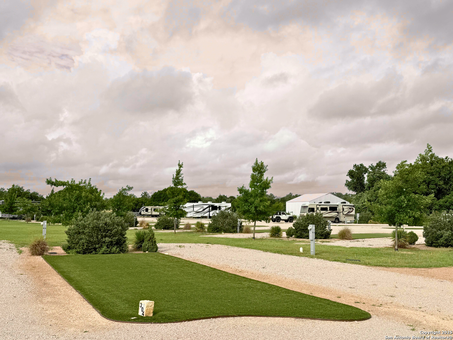 main property photo 9
