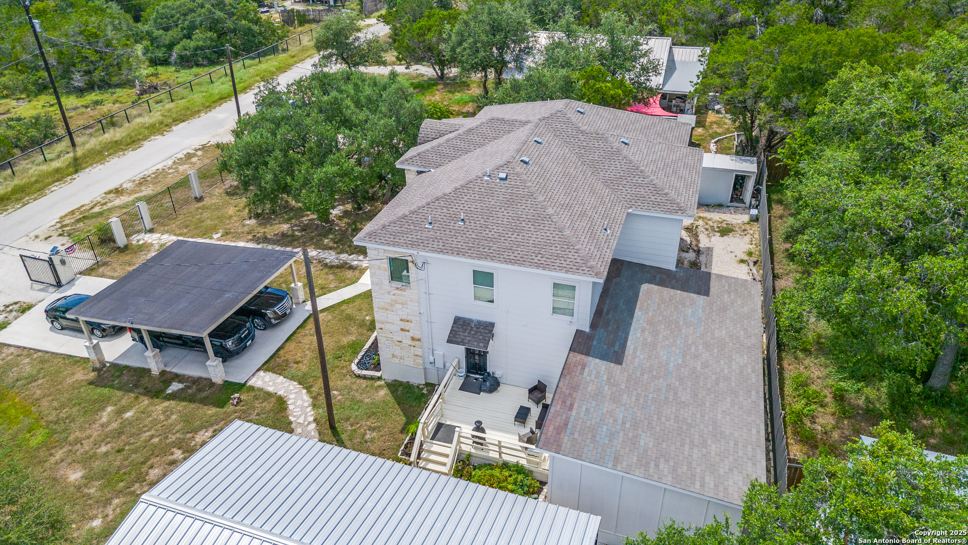 main property photo 26