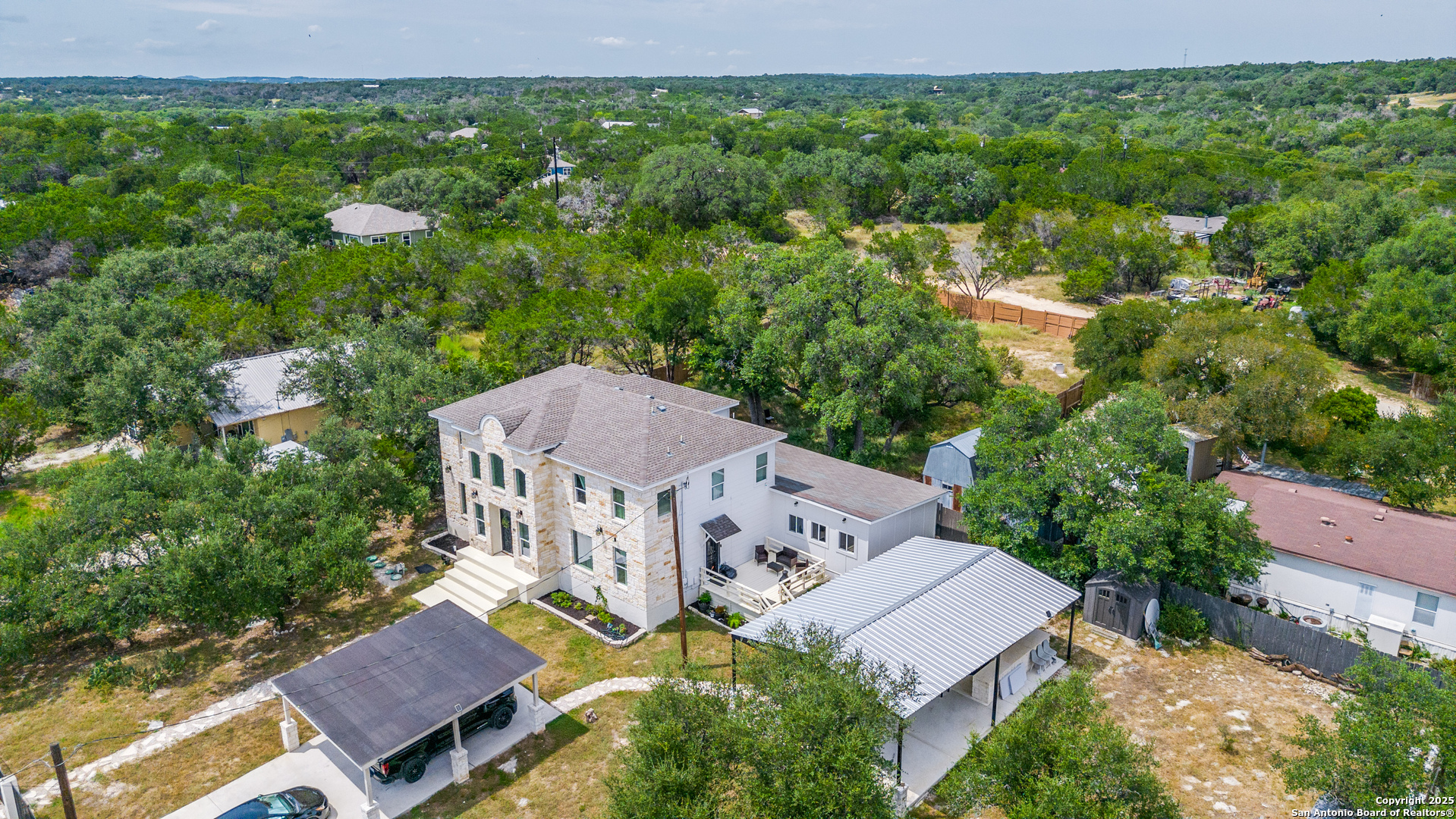 main property photo 28