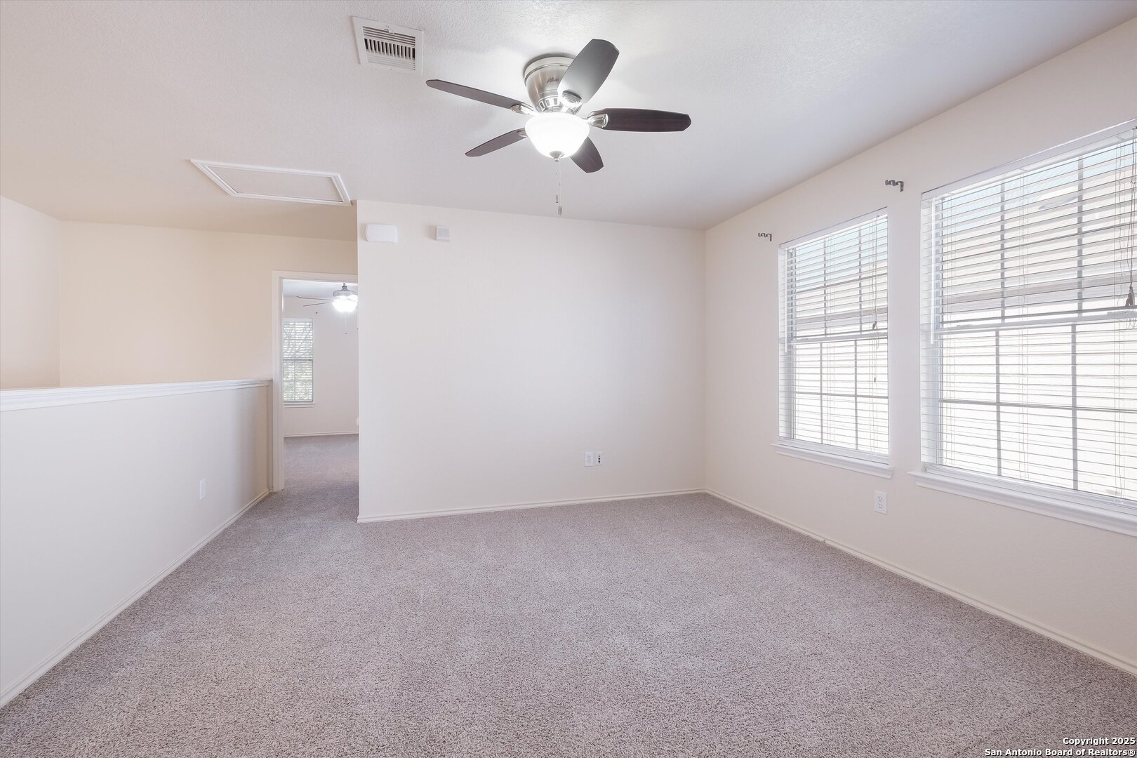 property viewer photo 15