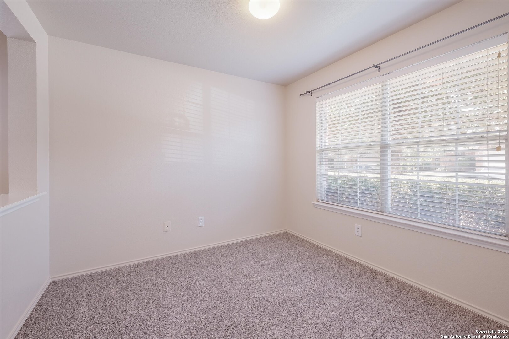 property viewer photo 2