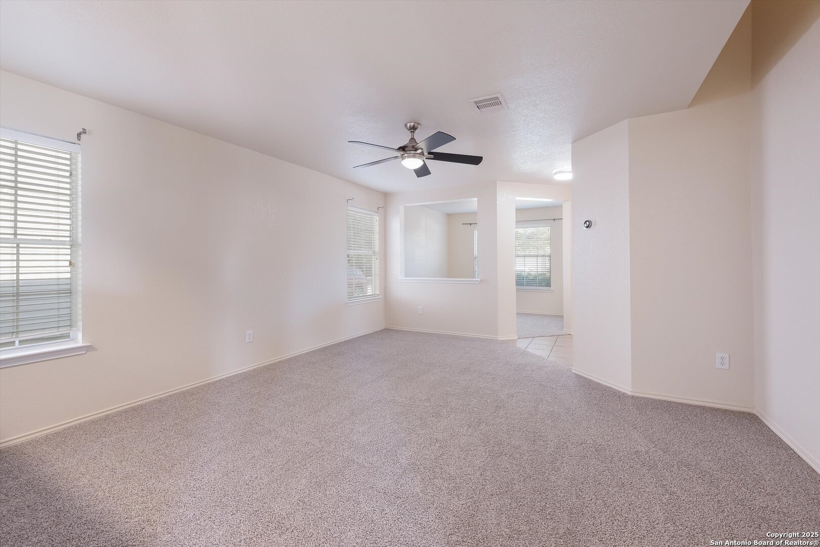 property viewer photo 4
