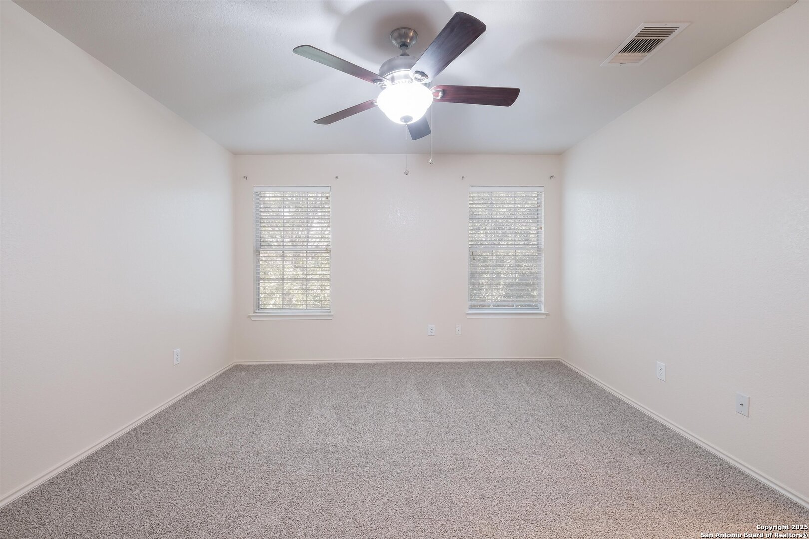 property viewer photo 8