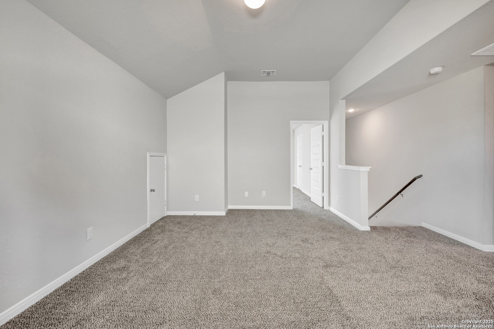 property viewer photo 25