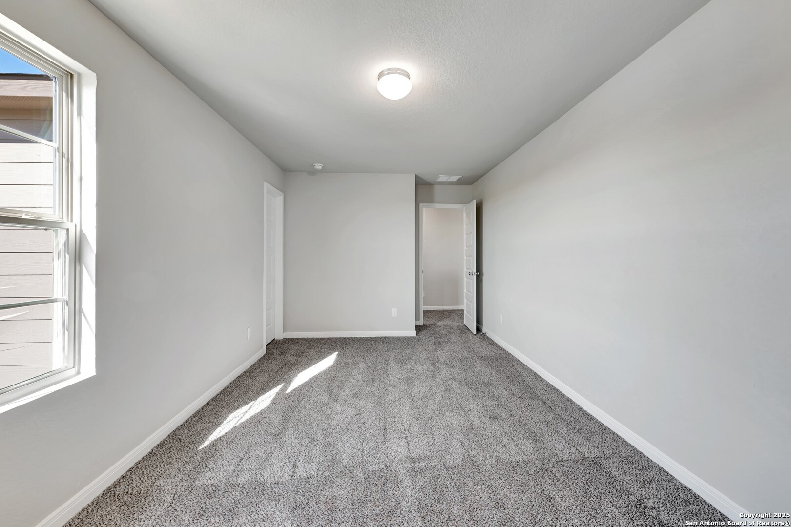 property viewer photo 40