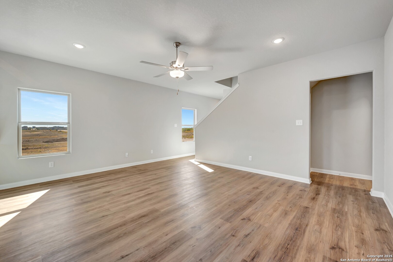 property viewer photo 7