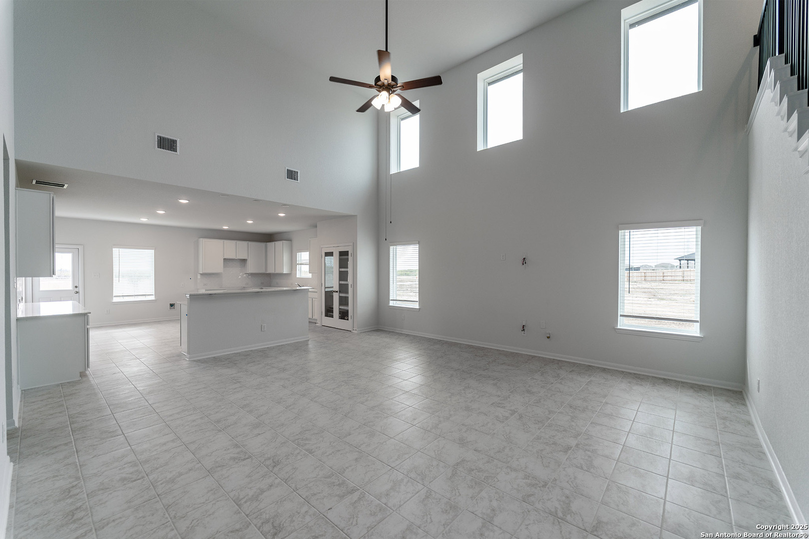 property viewer photo 1