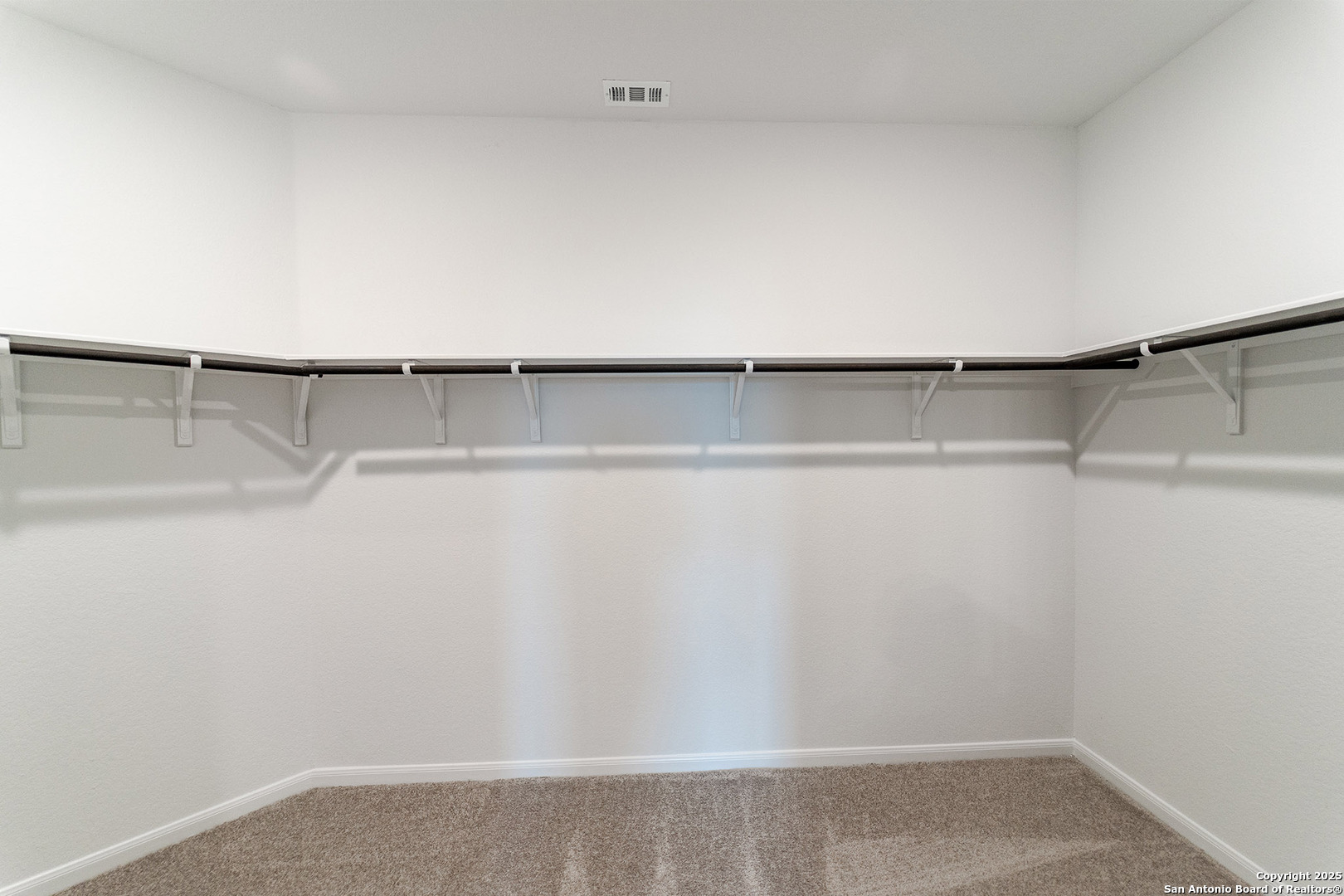 property viewer photo 11