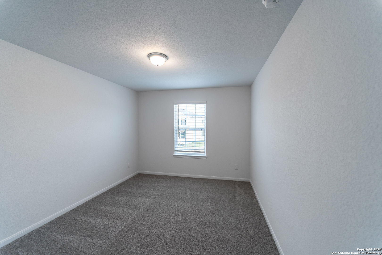 property viewer photo 16