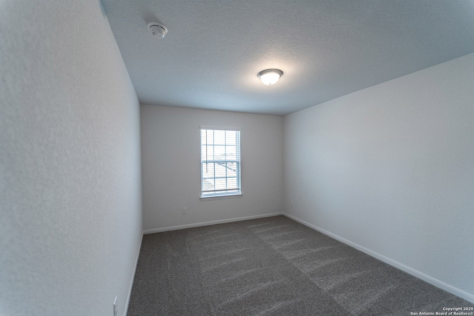 property viewer photo 17