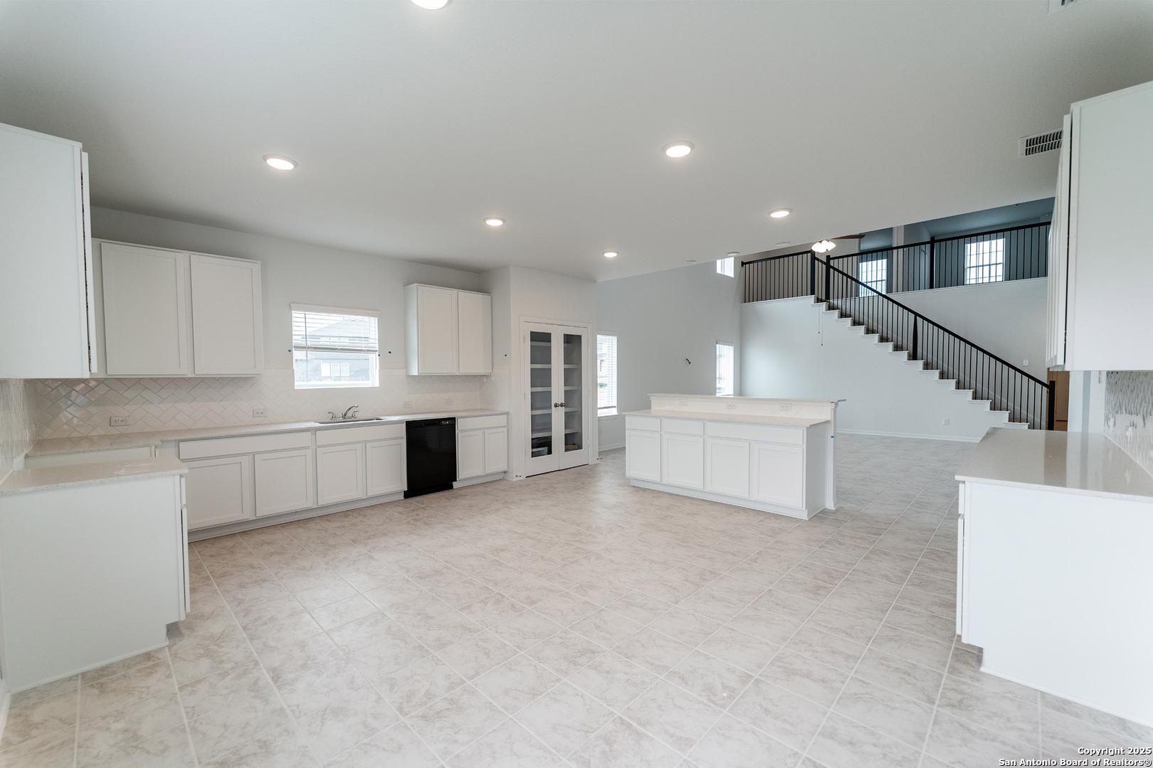 property viewer photo 7