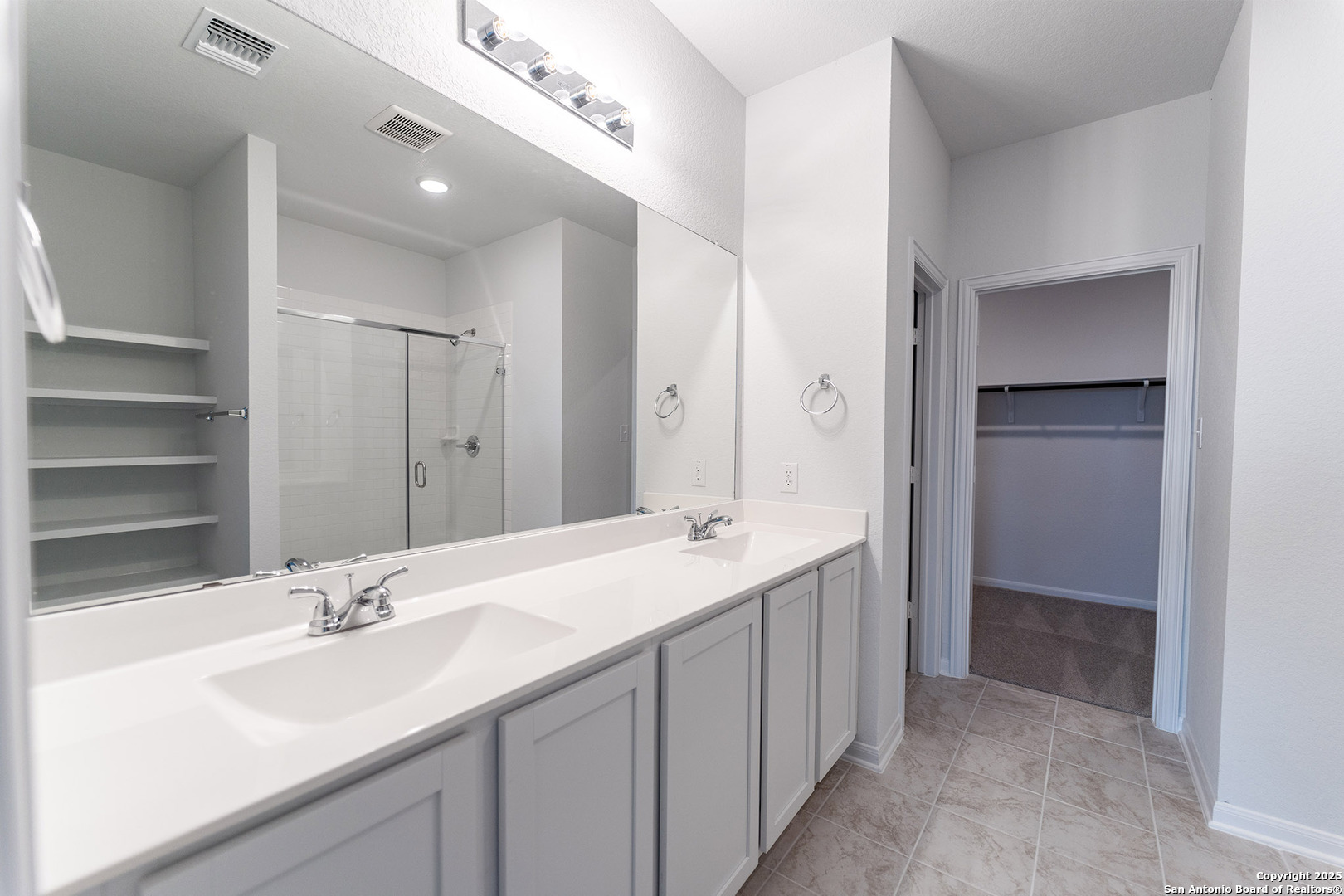 property viewer photo 9