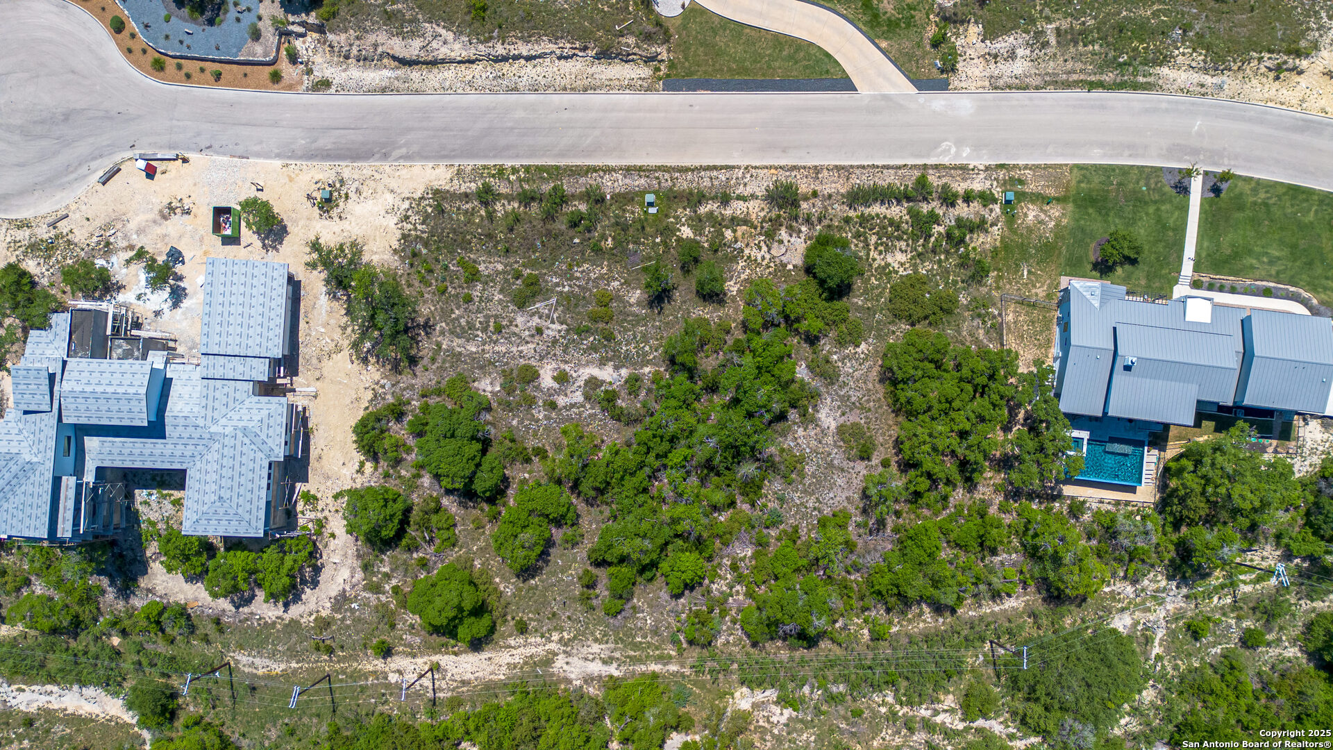 main property photo 11