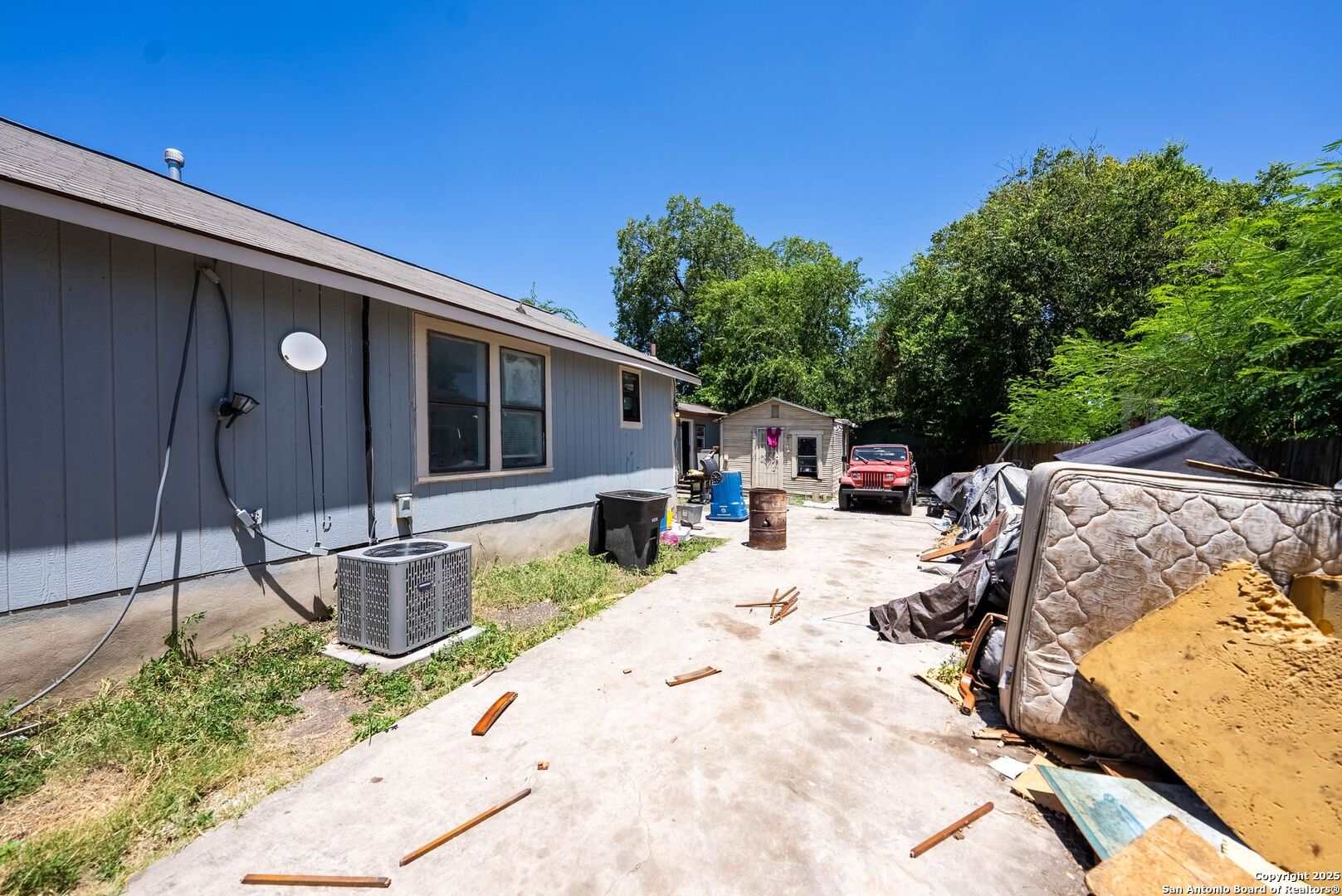 main property photo 22