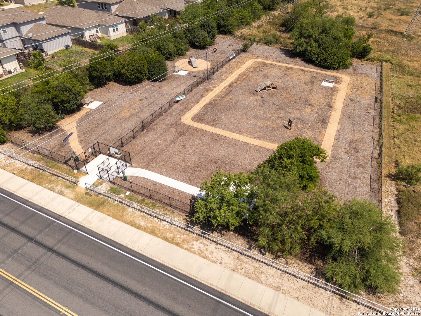 main property photo 22