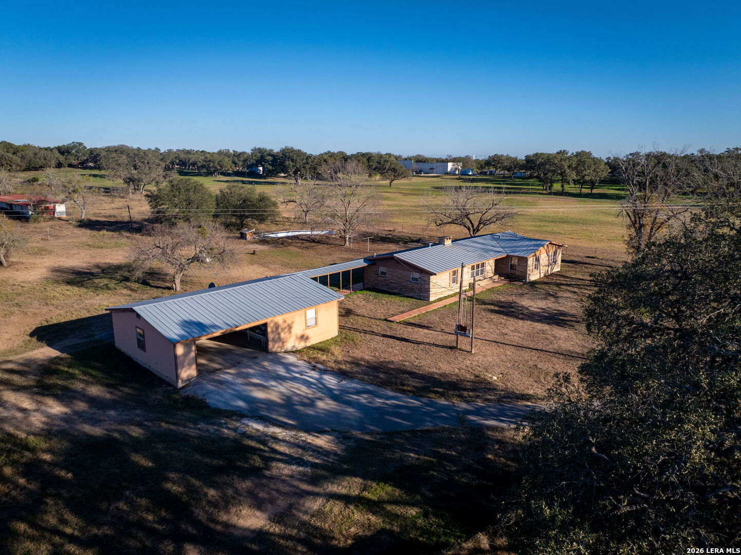 main property photo 41
