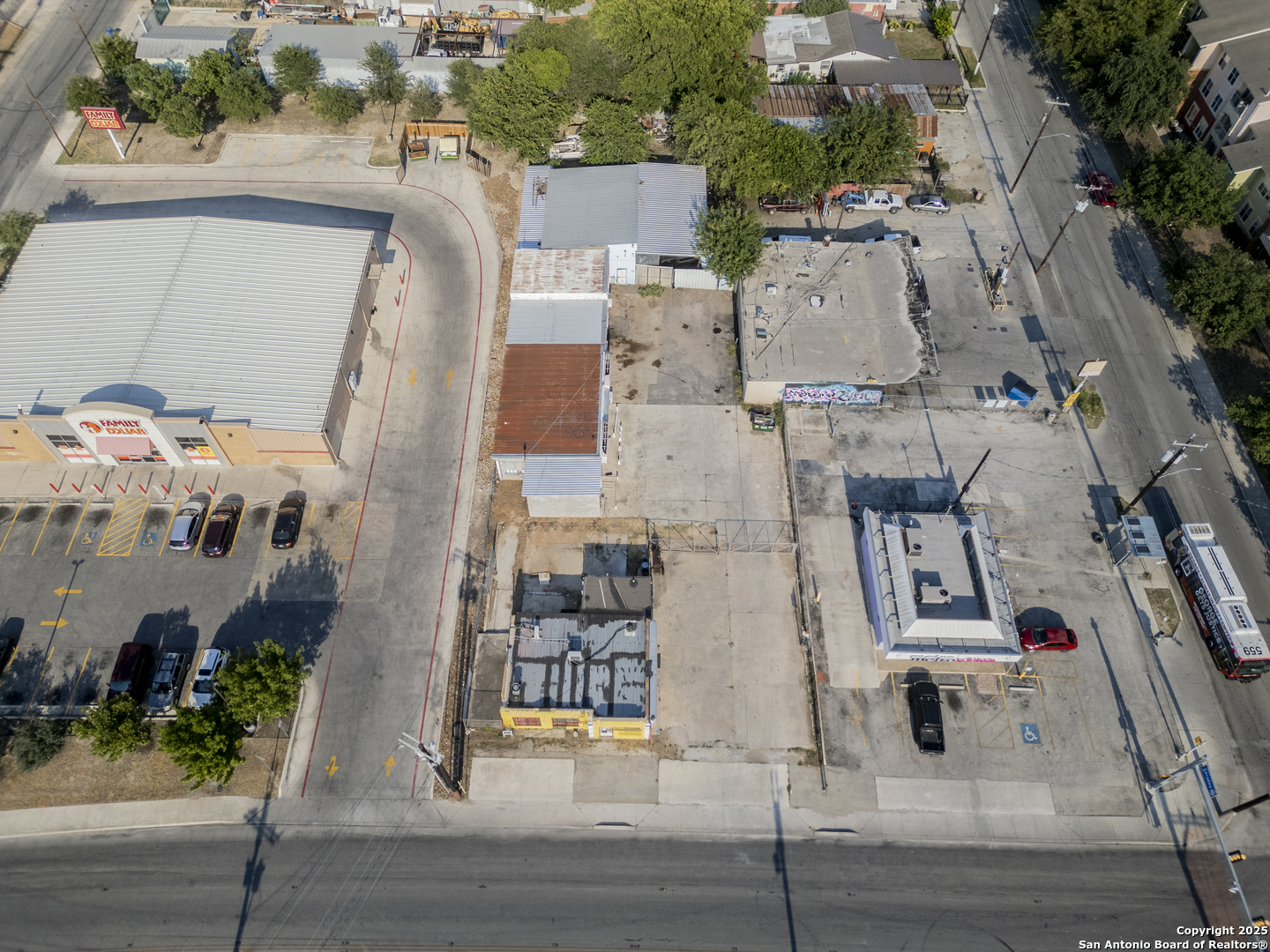 main property photo 15