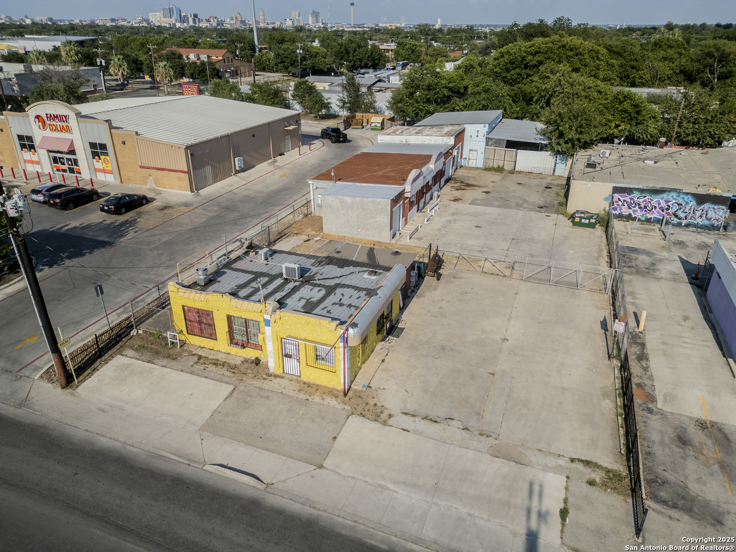 main property photo 22