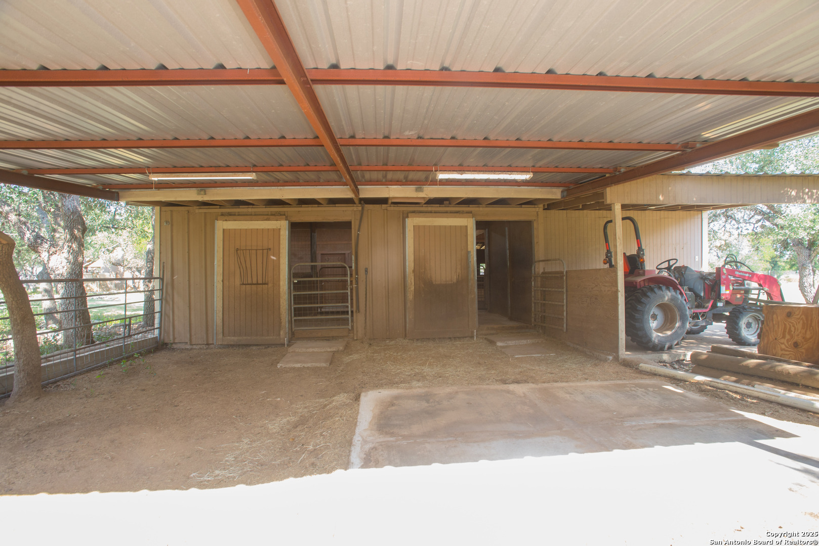 main property photo 45