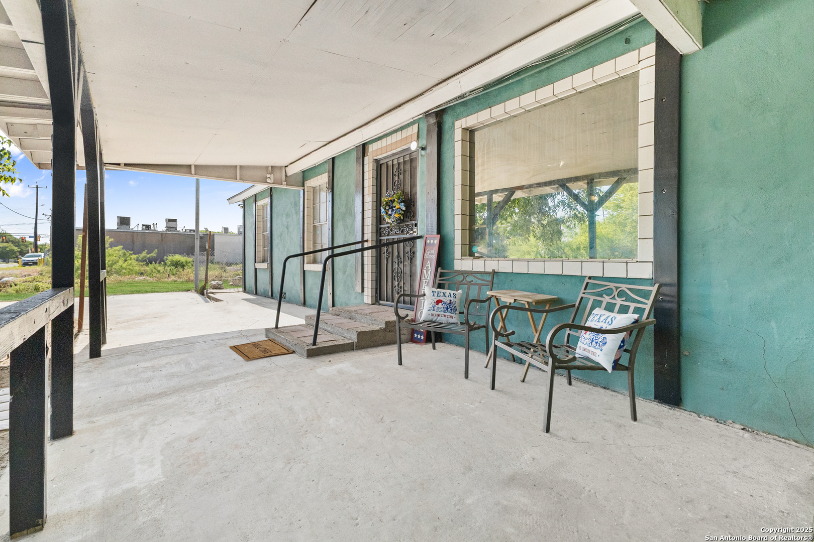 main property photo 4