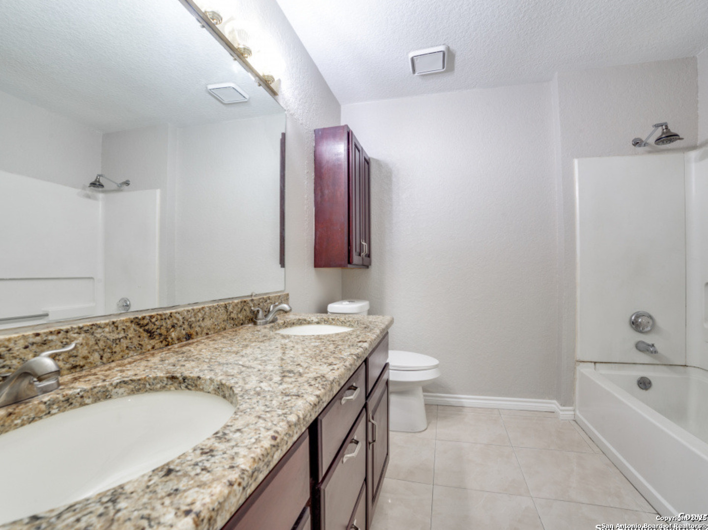 property viewer photo 15