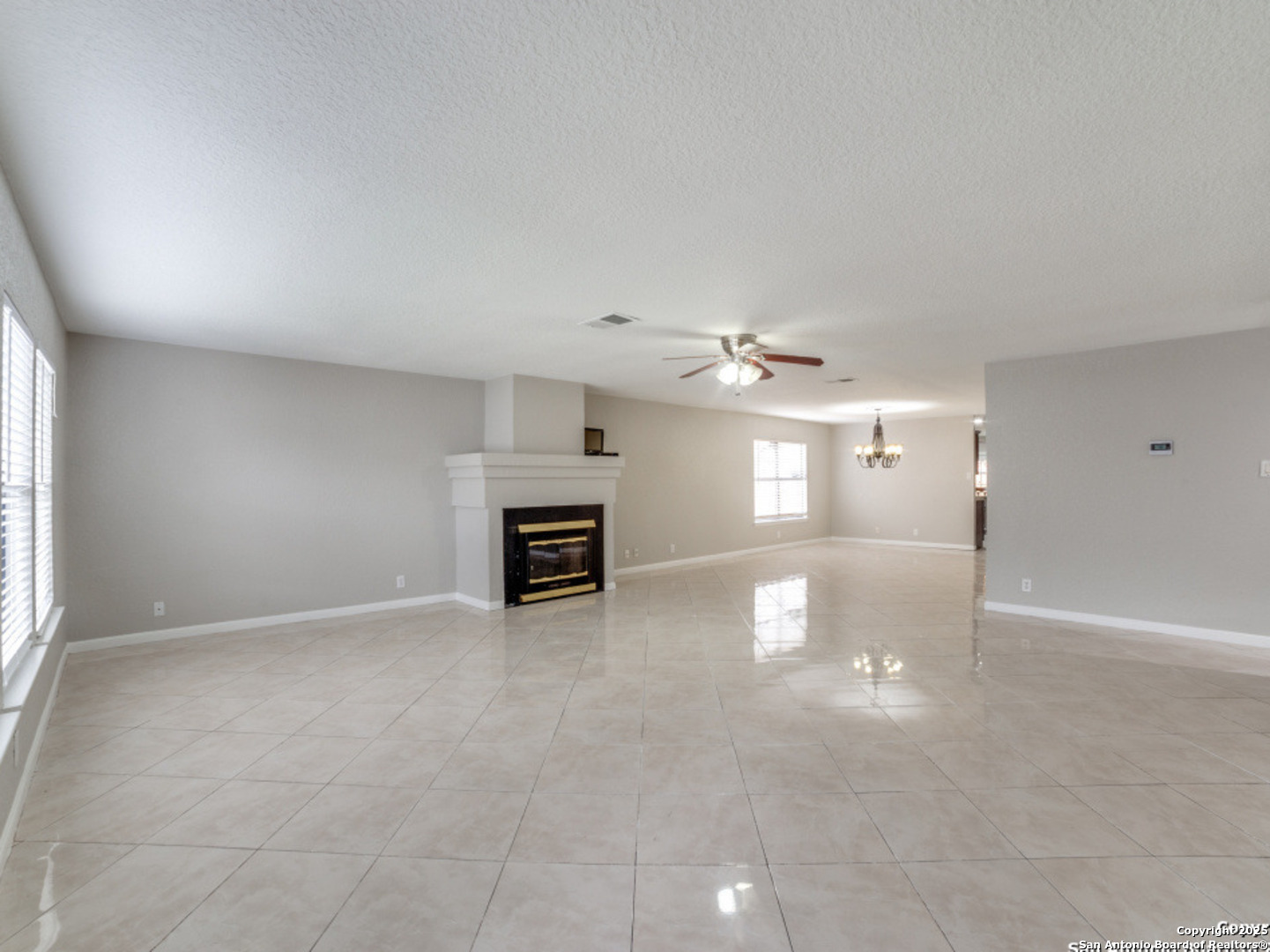 property viewer photo 2