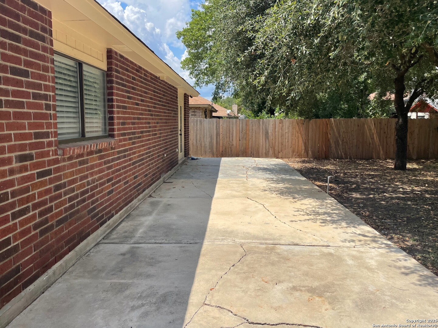 property viewer photo 20