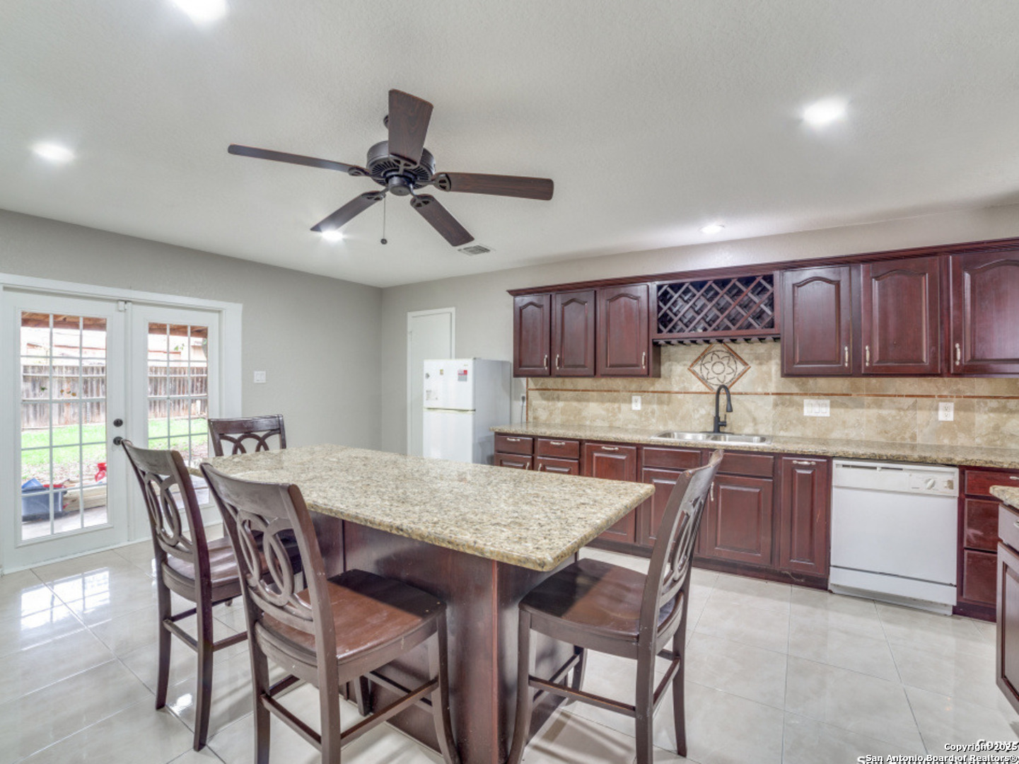 property viewer photo 7