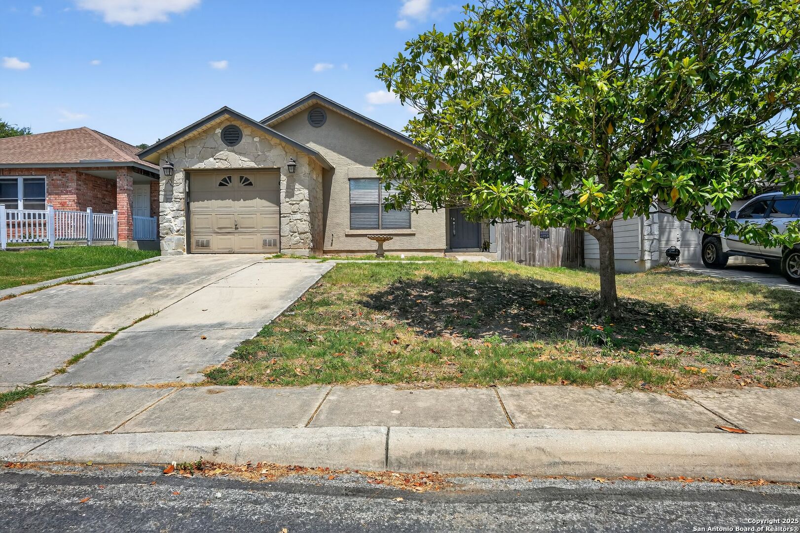 main property photo 0