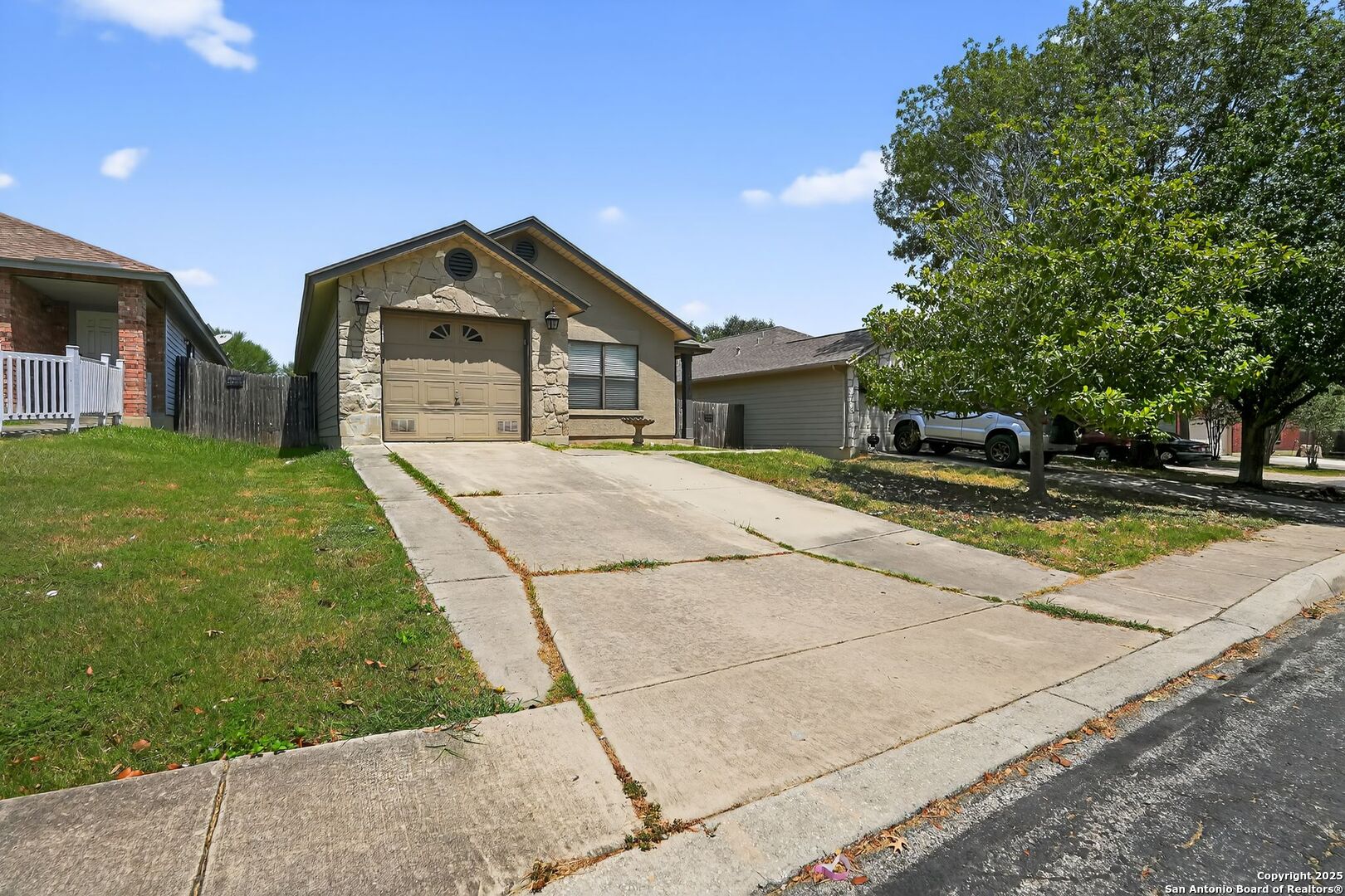 property viewer photo 1
