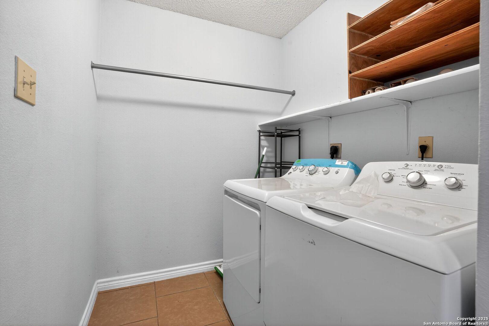 property viewer photo 11