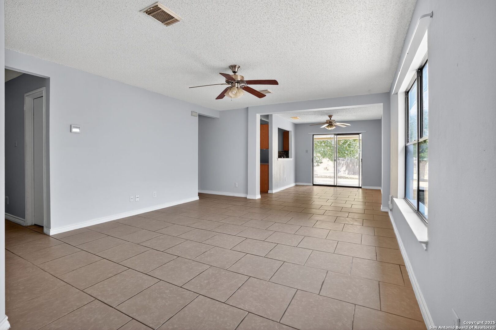 property viewer photo 5