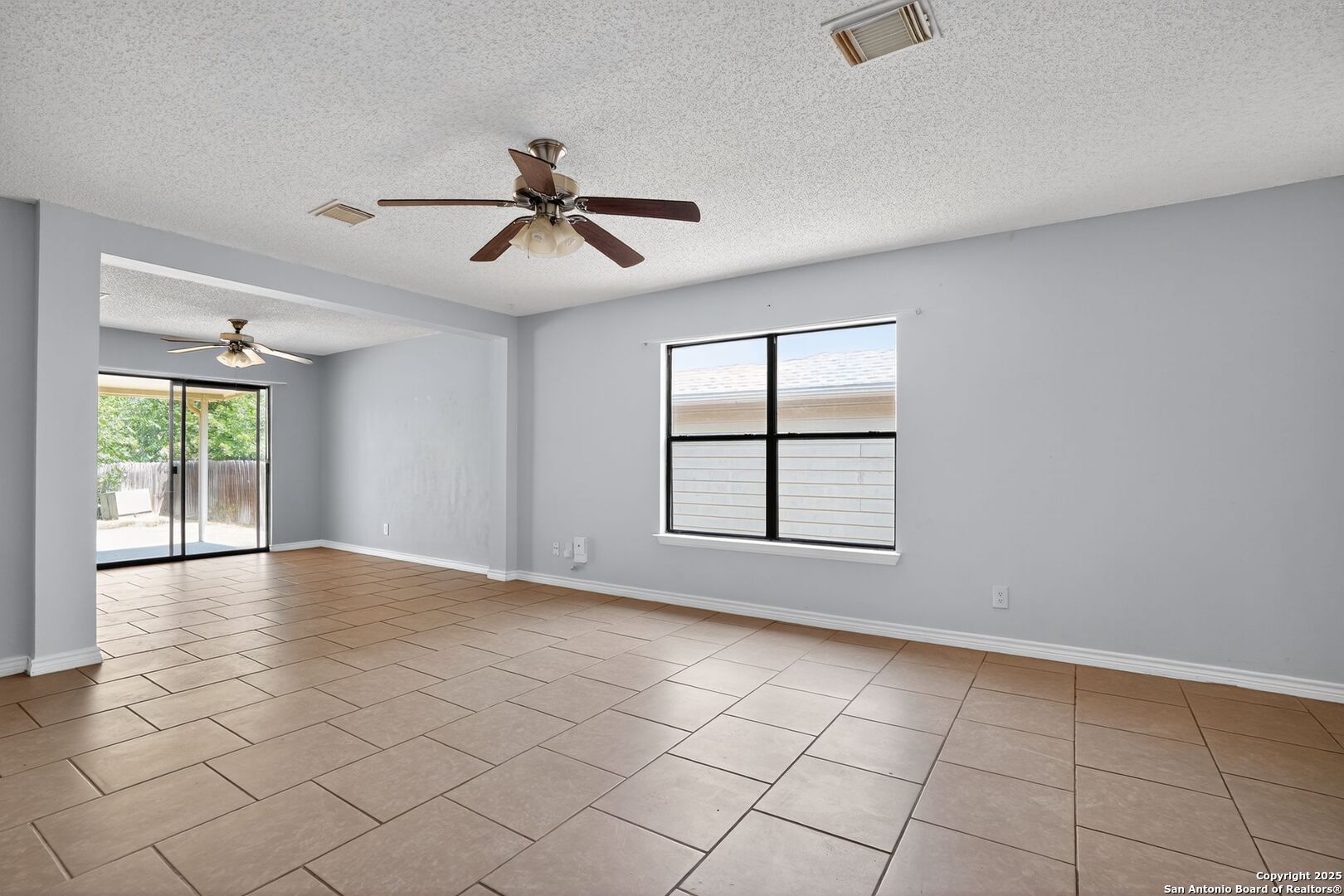 property viewer photo 7
