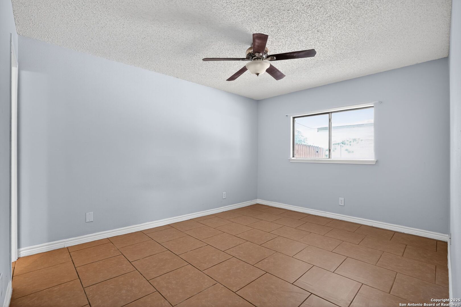 property viewer photo 8