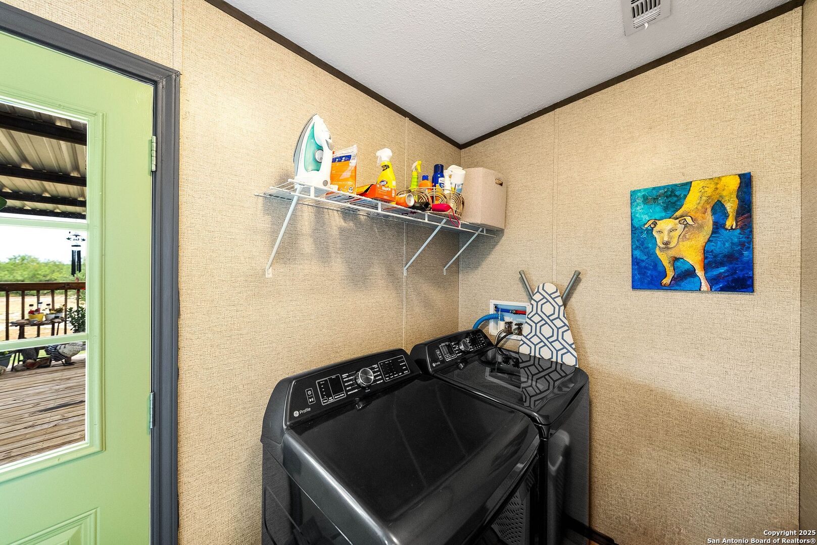 main property photo 18