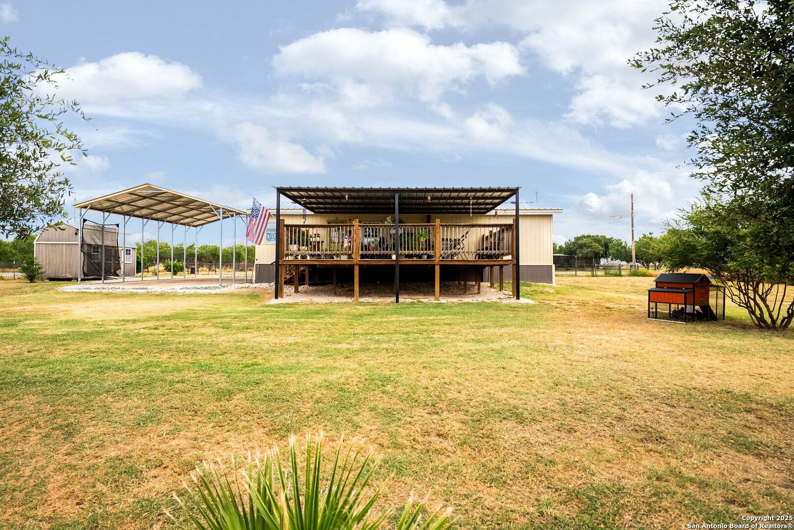 main property photo 28