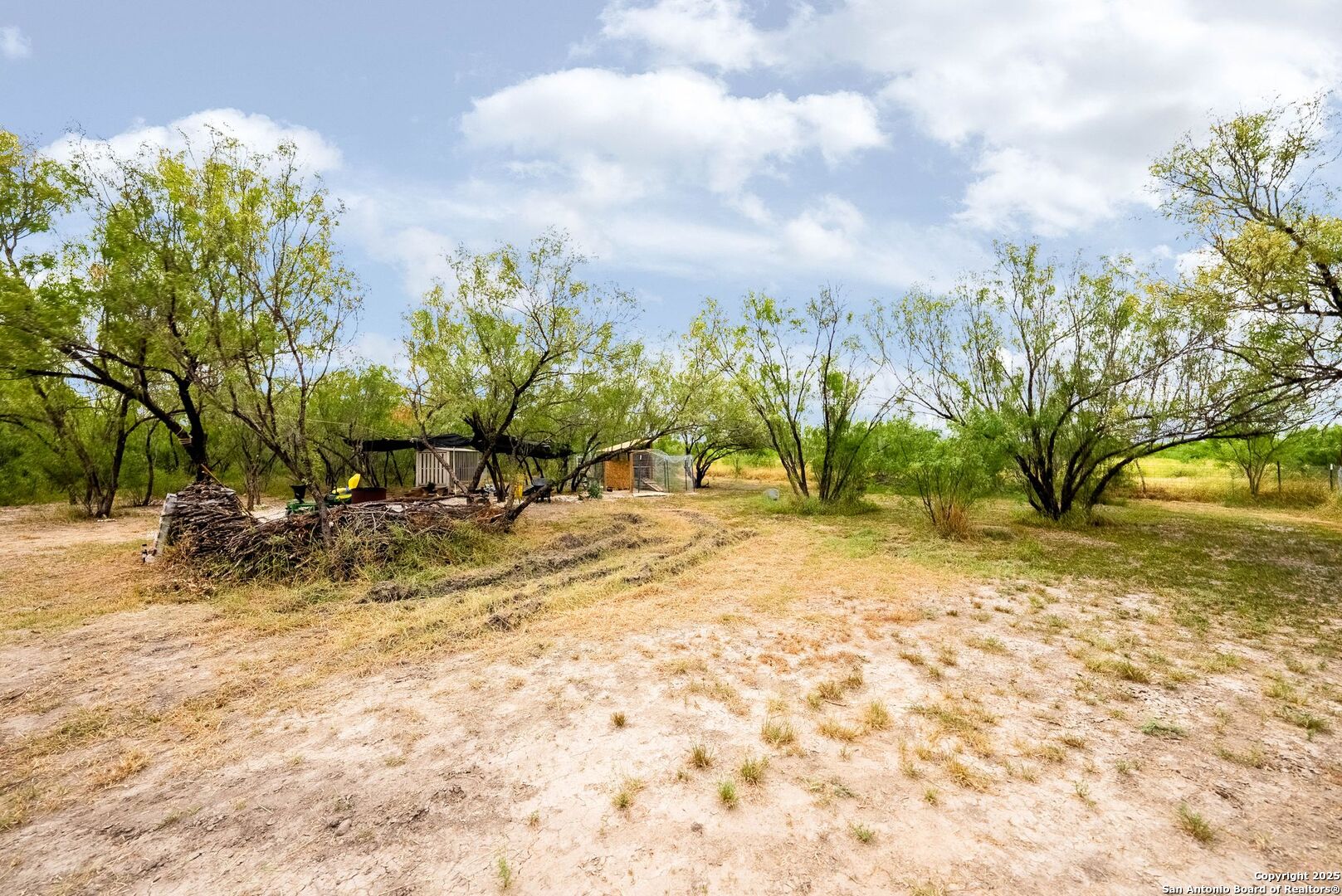 main property photo 34