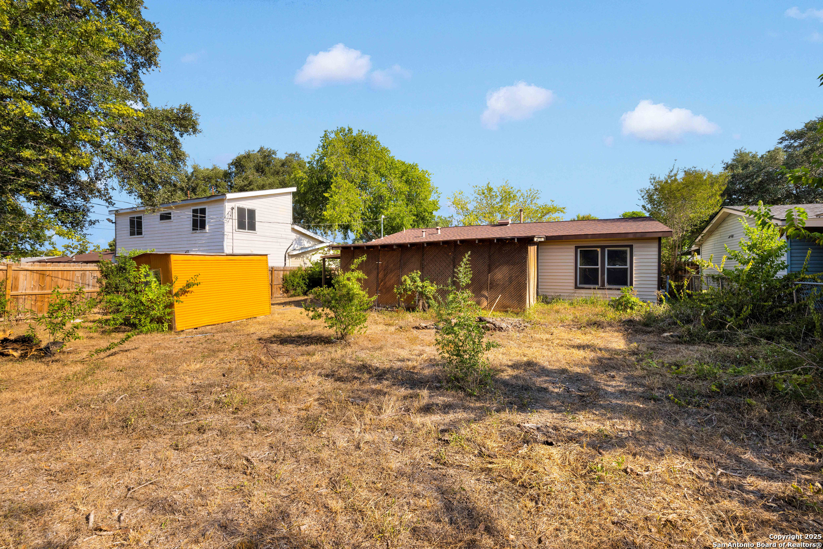 main property photo 18