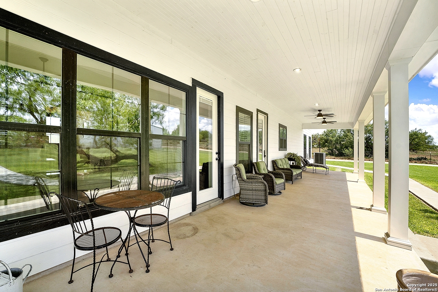 main property photo 8