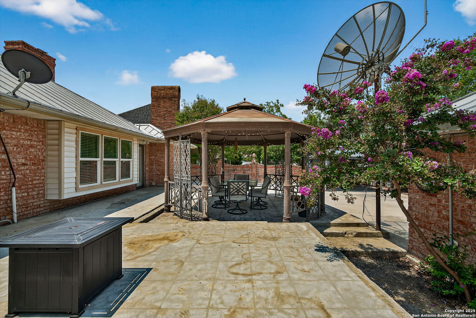main property photo 29