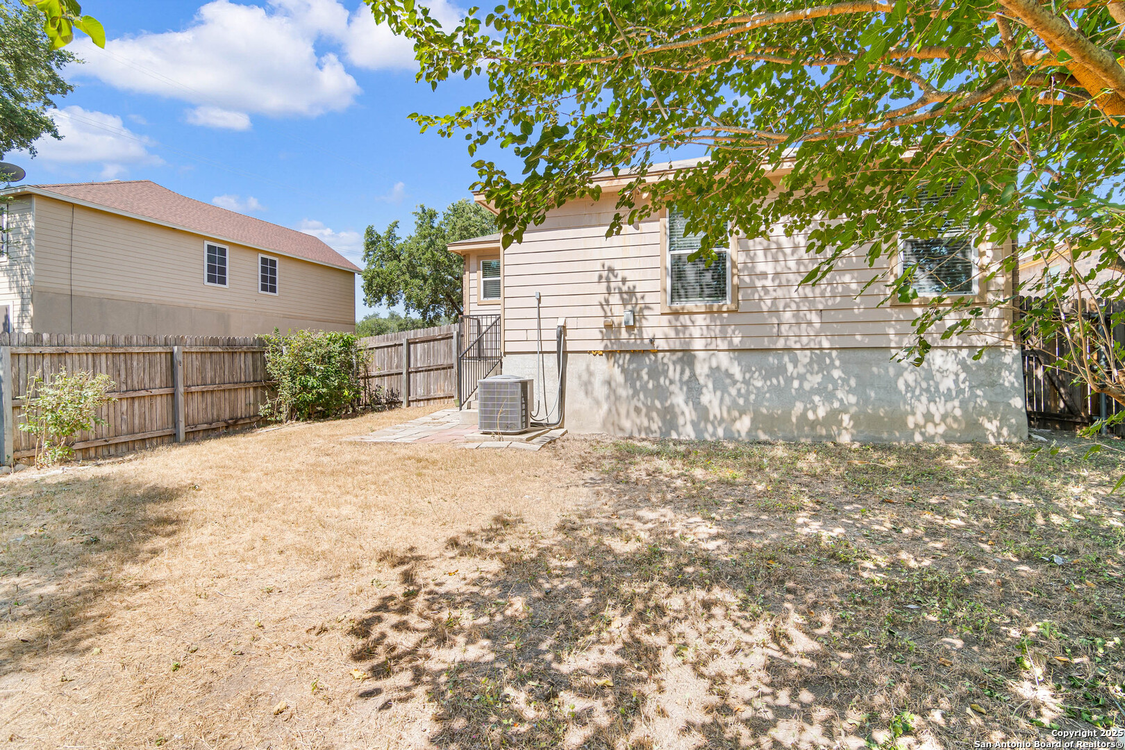 main property photo 22