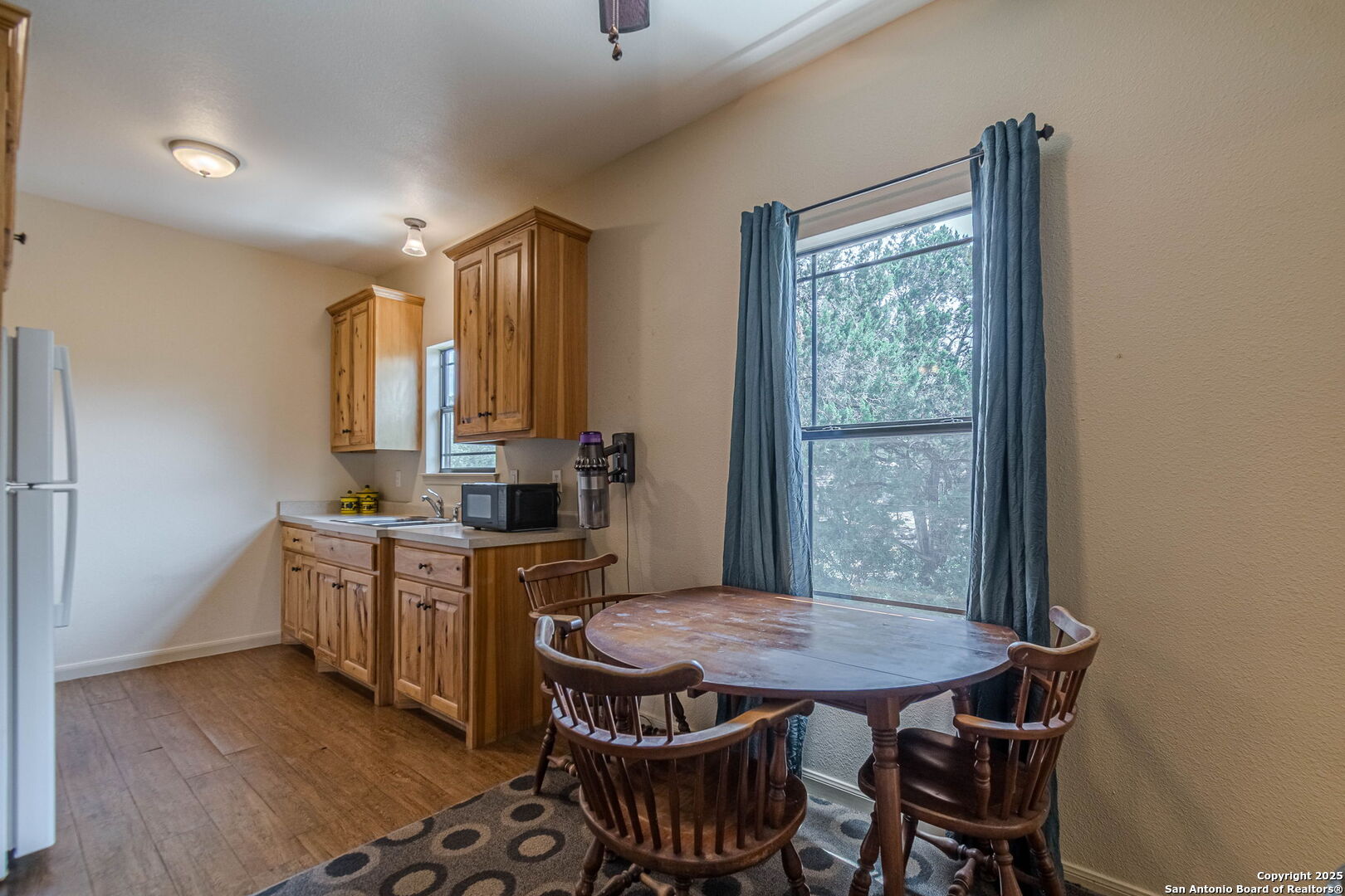 main property photo 40