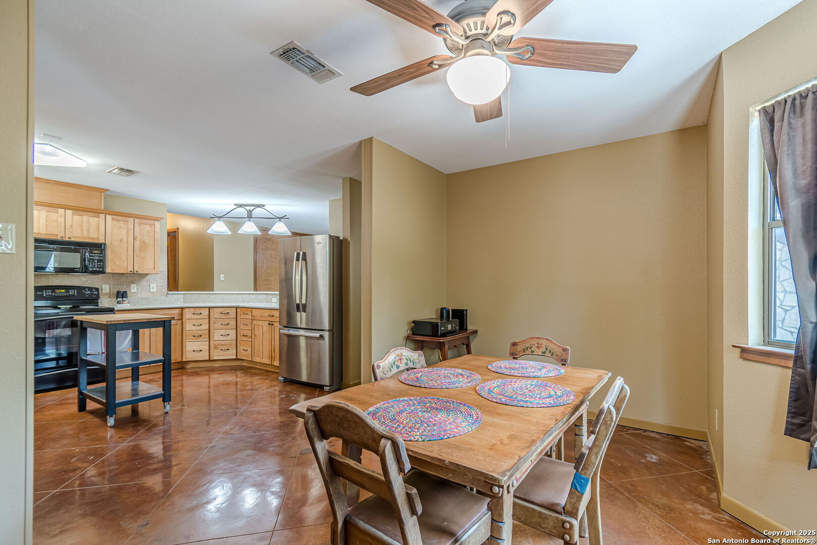 main property photo 8