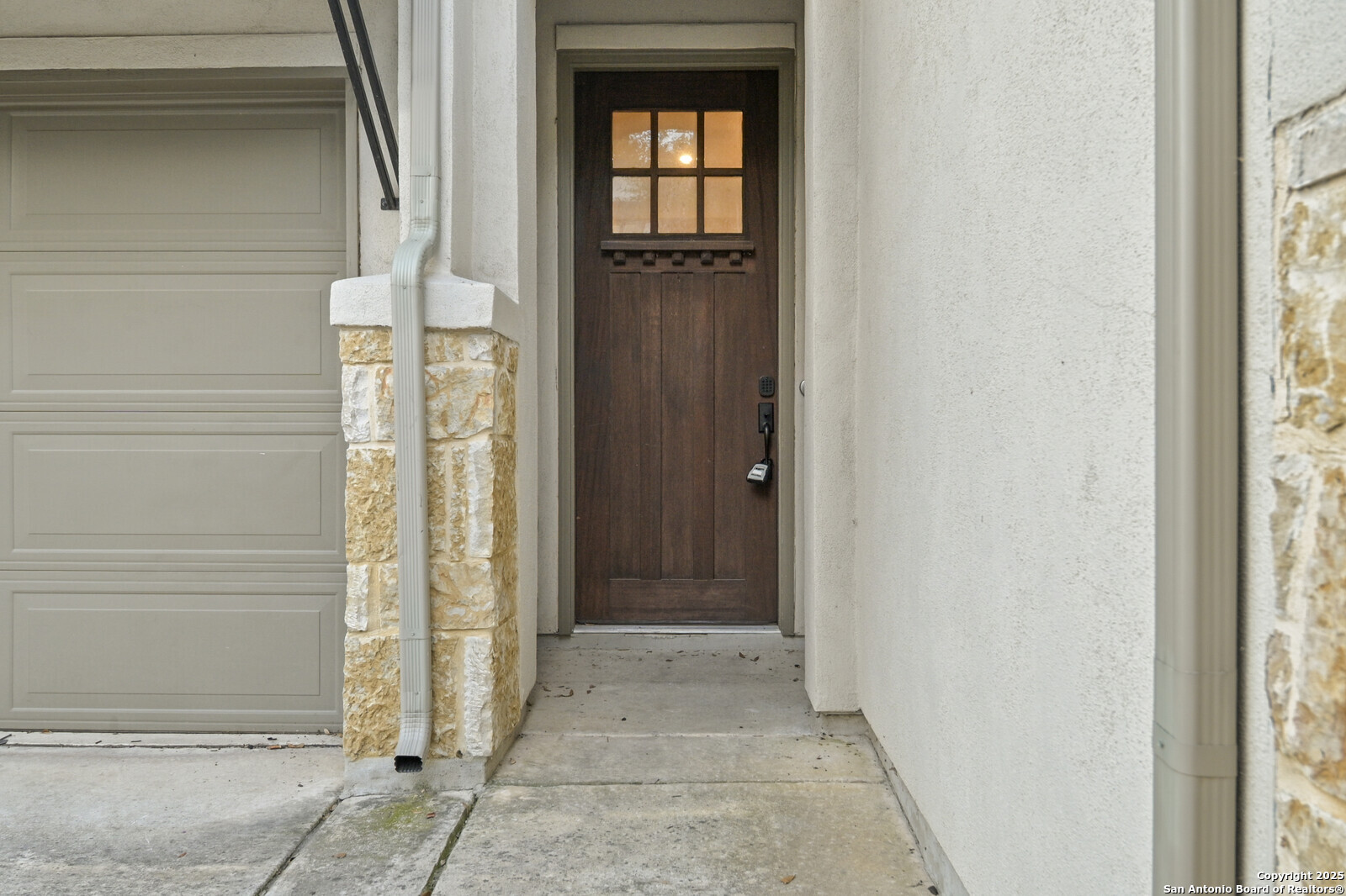 property viewer photo 1