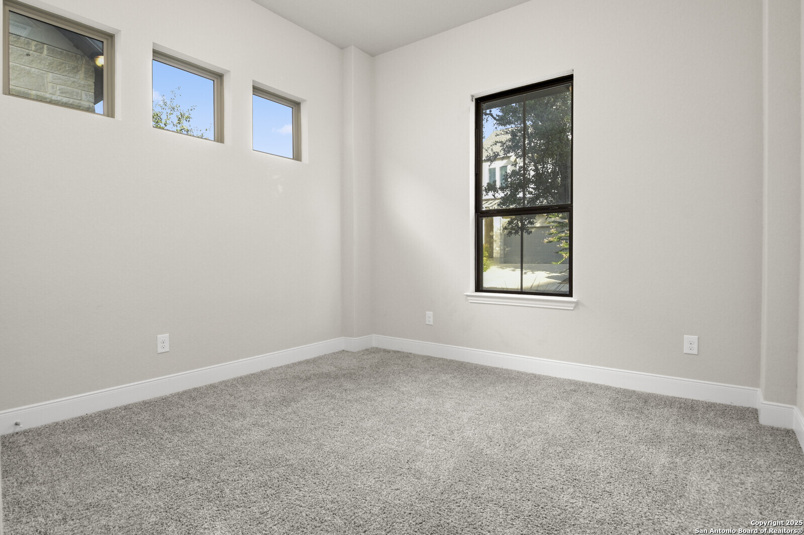 property viewer photo 20