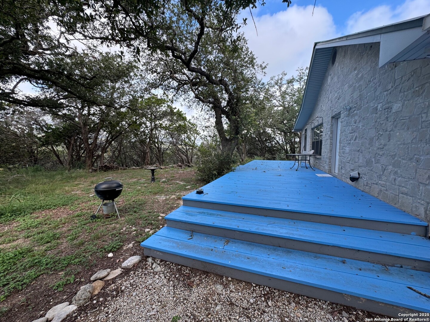 main property photo 13