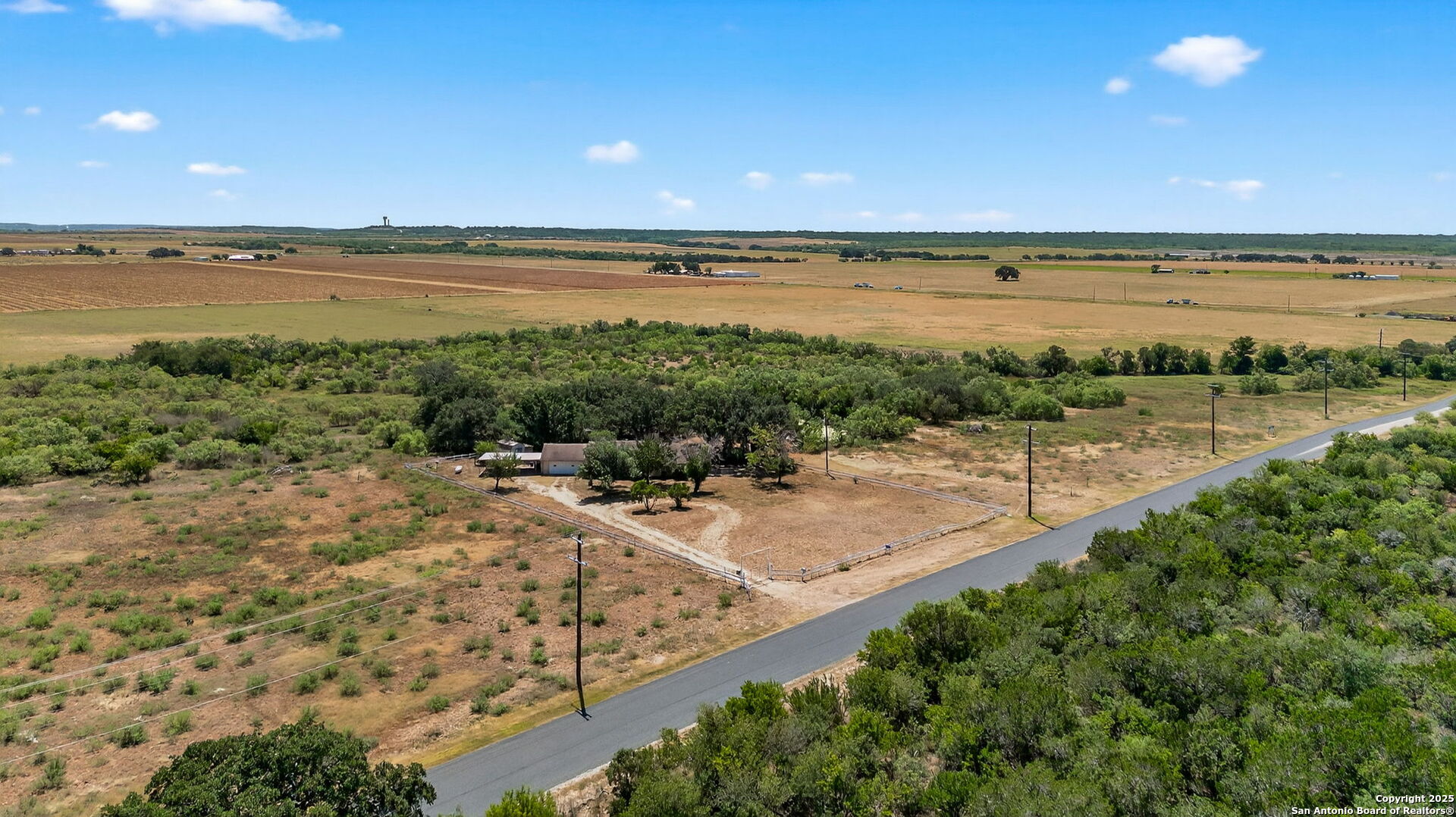 main property photo 19