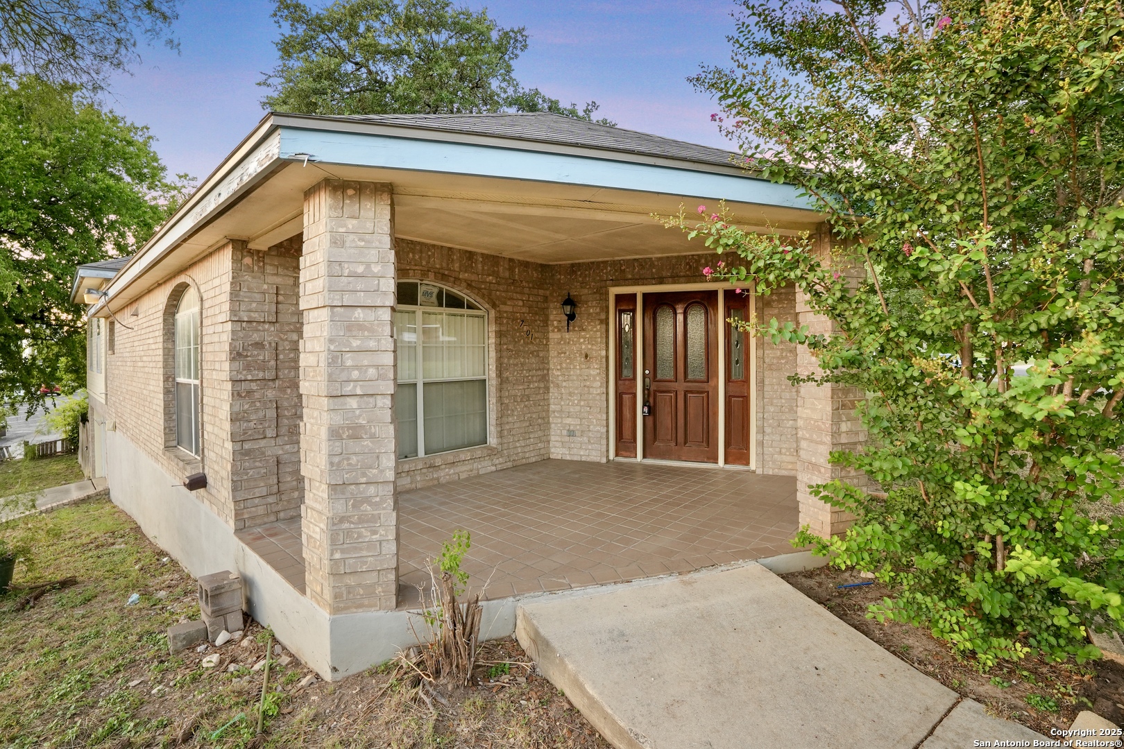 main property photo 3