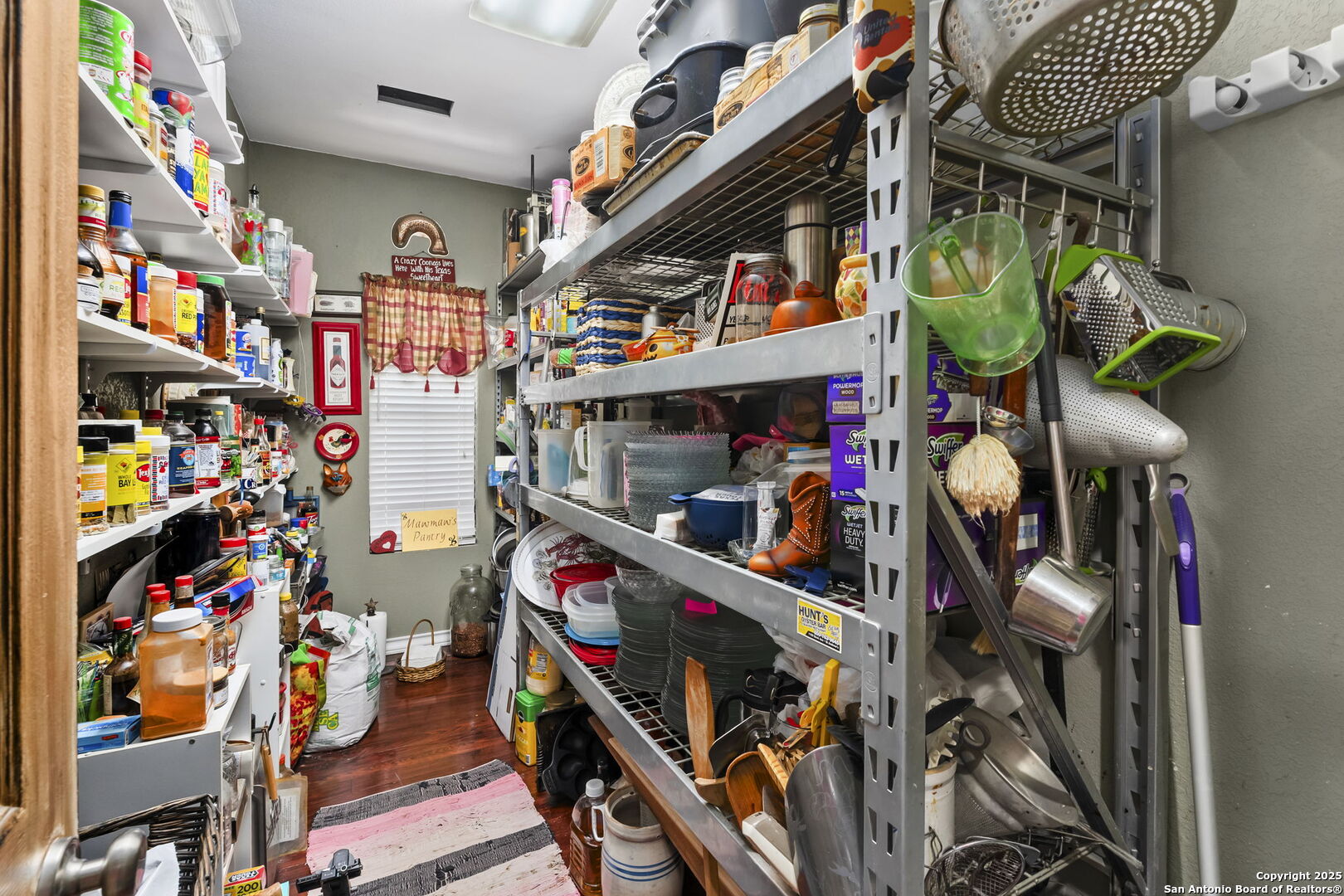 main property photo 13